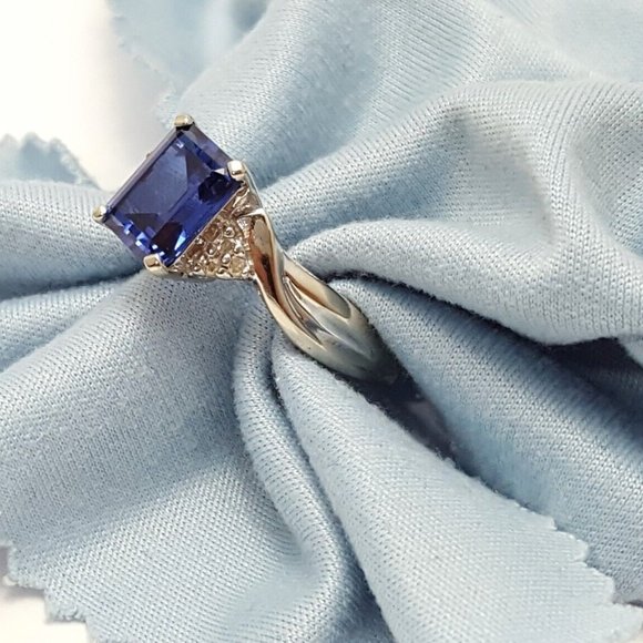 Exquisite 10K Solid White Gold Ladies Designer Synthetic Sapphire & Diamond Ring - Picture 3 of 11